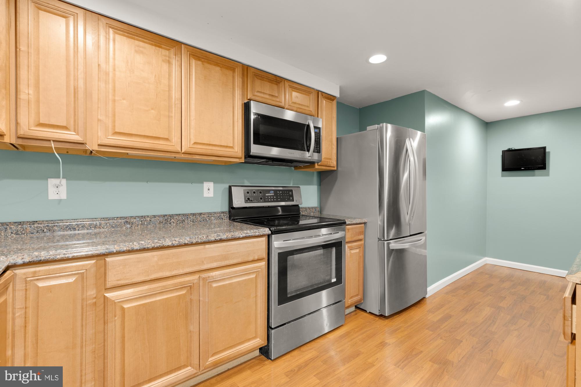 8006 ROCKWOOD COURT
