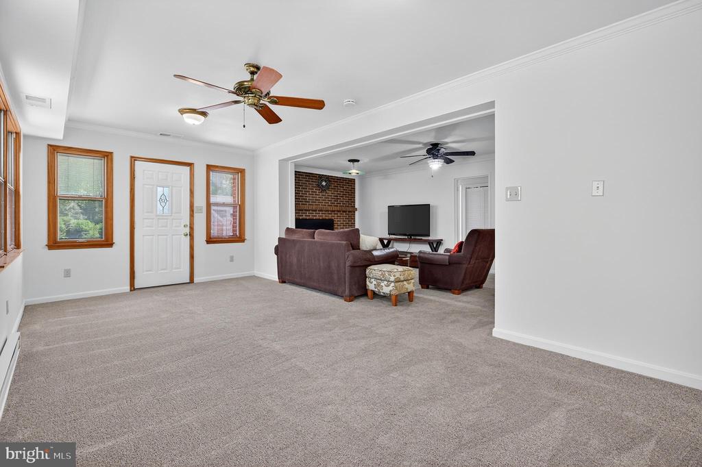5511 GWYN PLACE