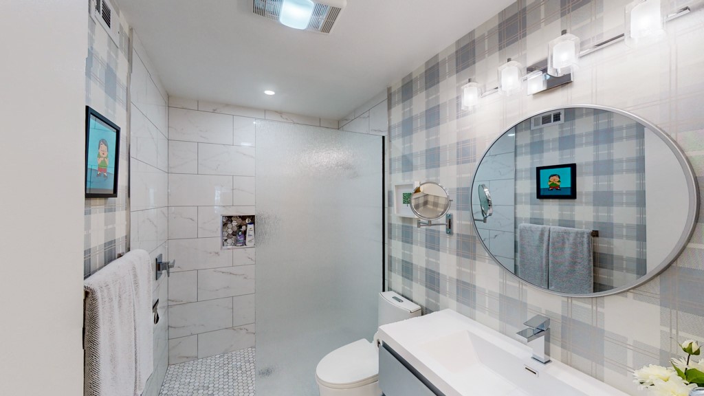 1150 E Palm Canyon Drive 82