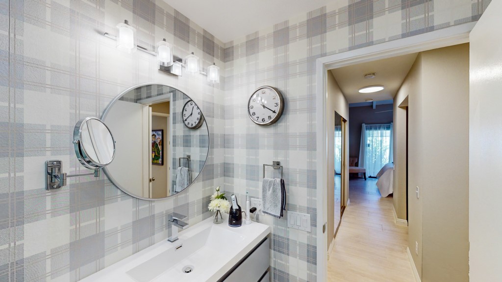 1150 E Palm Canyon Drive 82