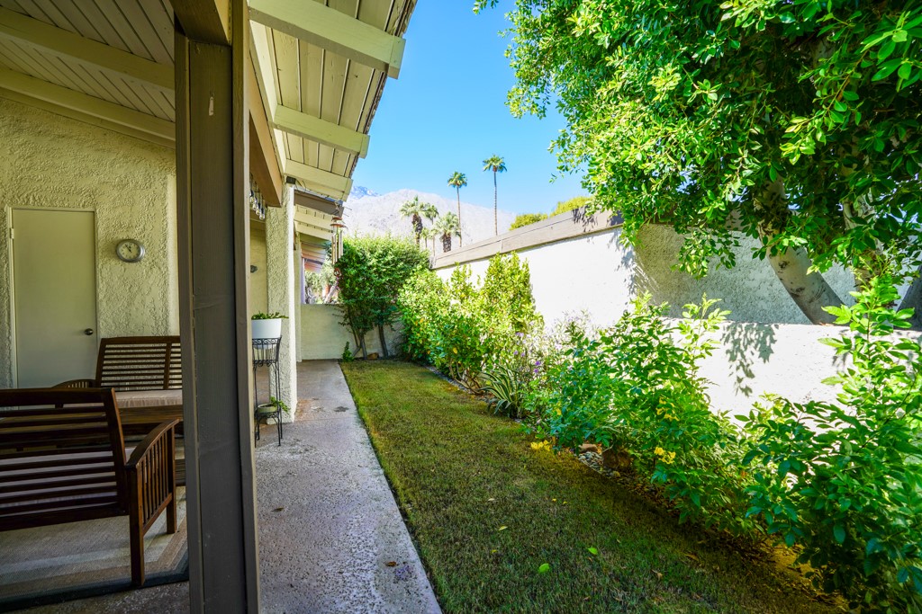 1150 E Palm Canyon Drive 82