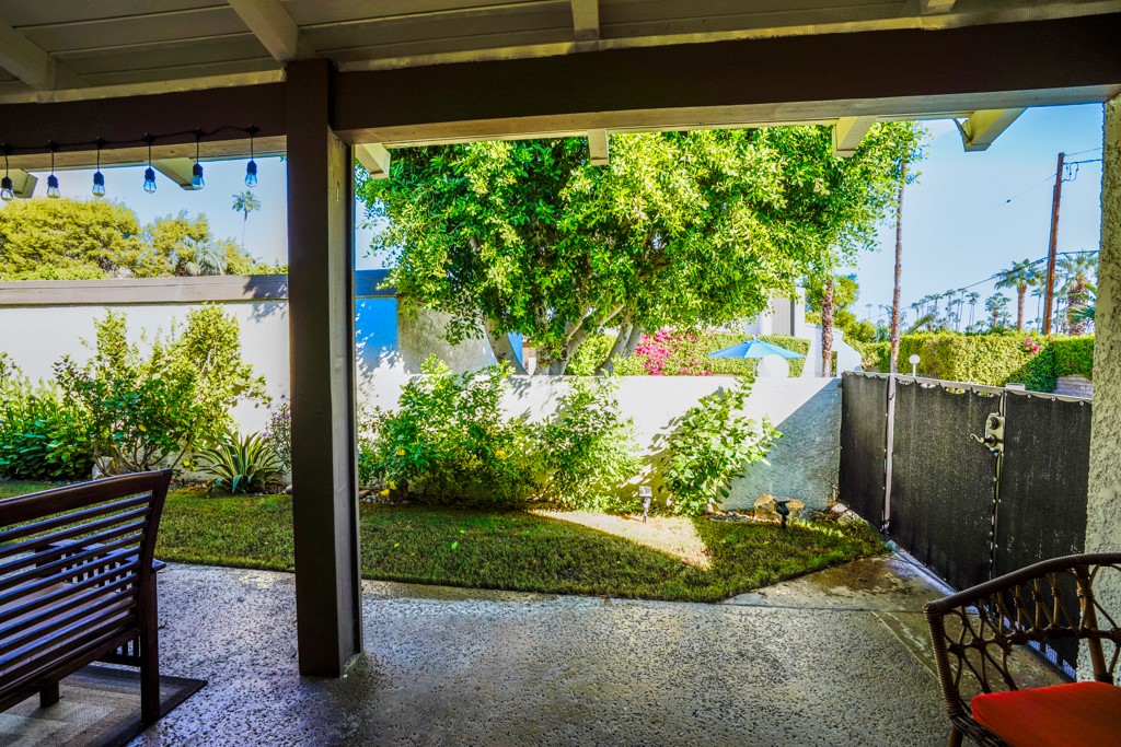 1150 E Palm Canyon Drive 82