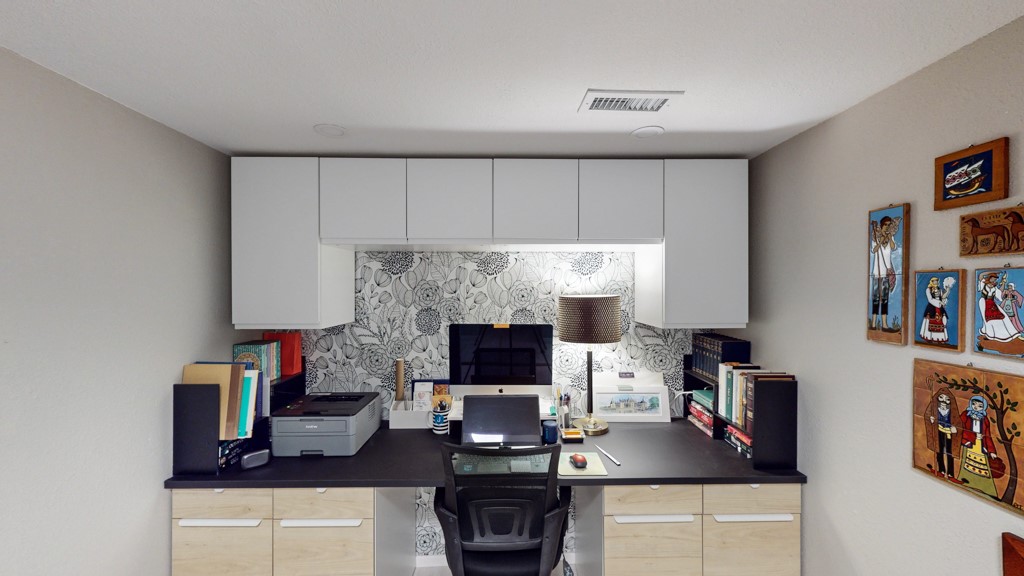 1150 E Palm Canyon Drive 82