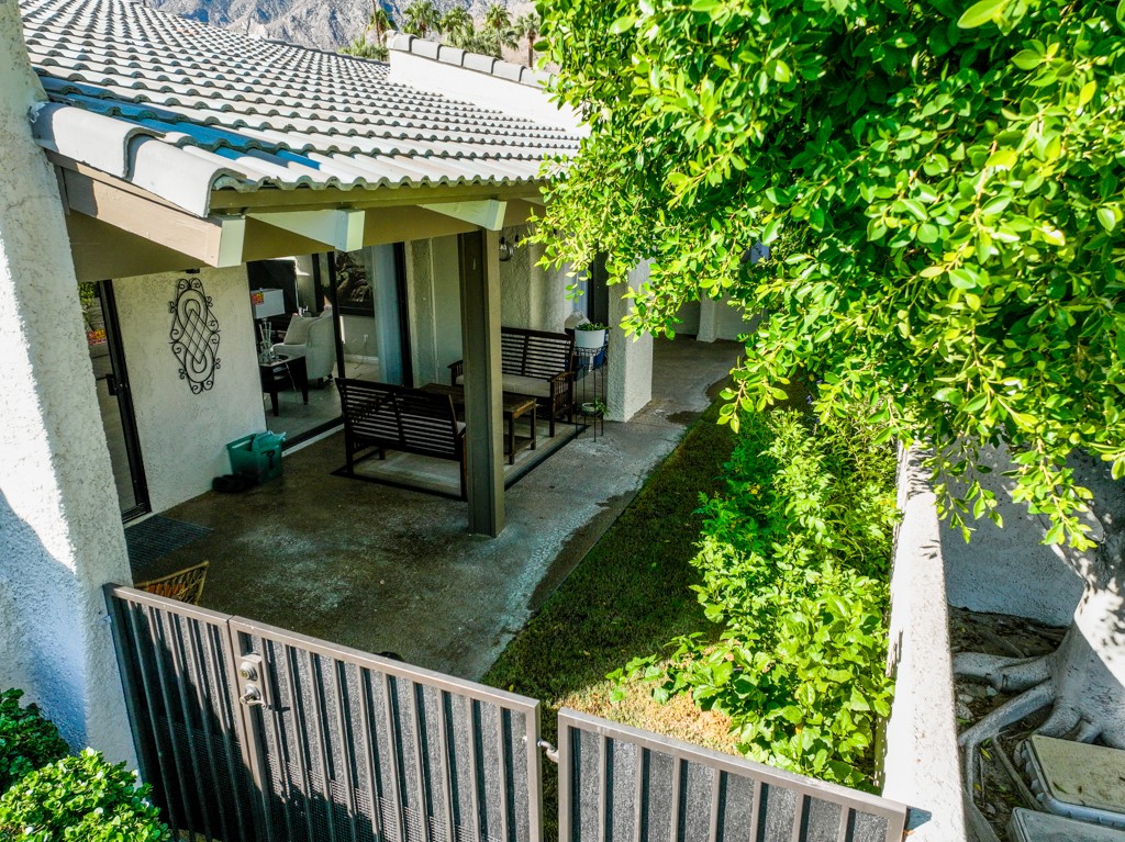 1150 E Palm Canyon Drive 82