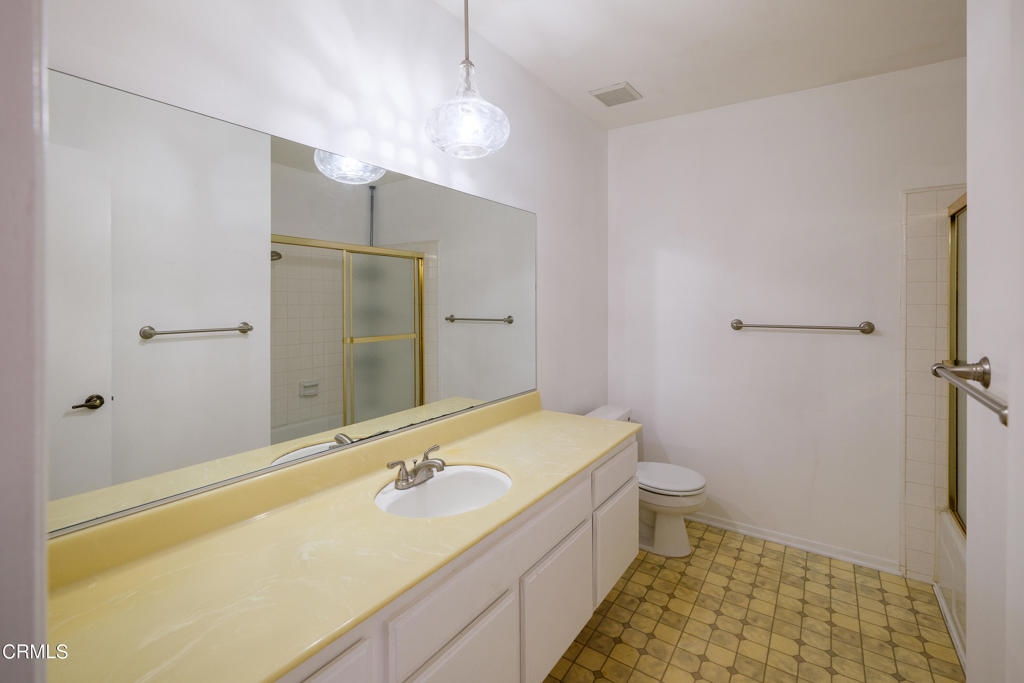 2450 E Del Mar Blvd Boulevard Unit: 22