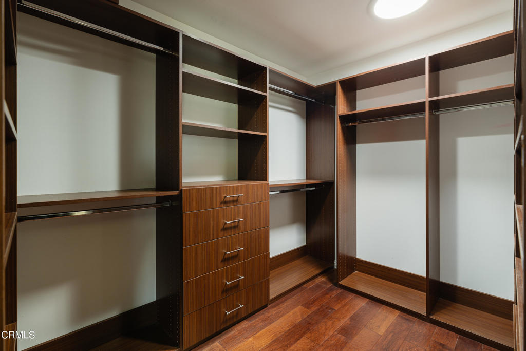 1425 Cresthaven Drive