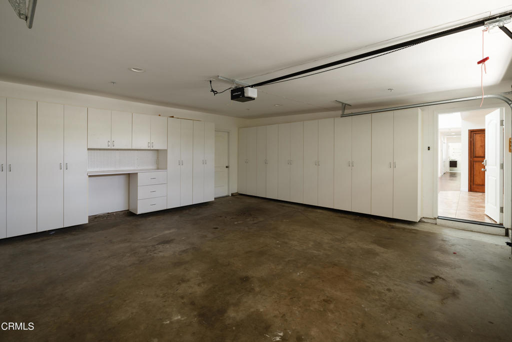 1425 Cresthaven Drive