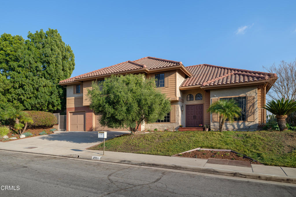 2551 Flintridge Drive