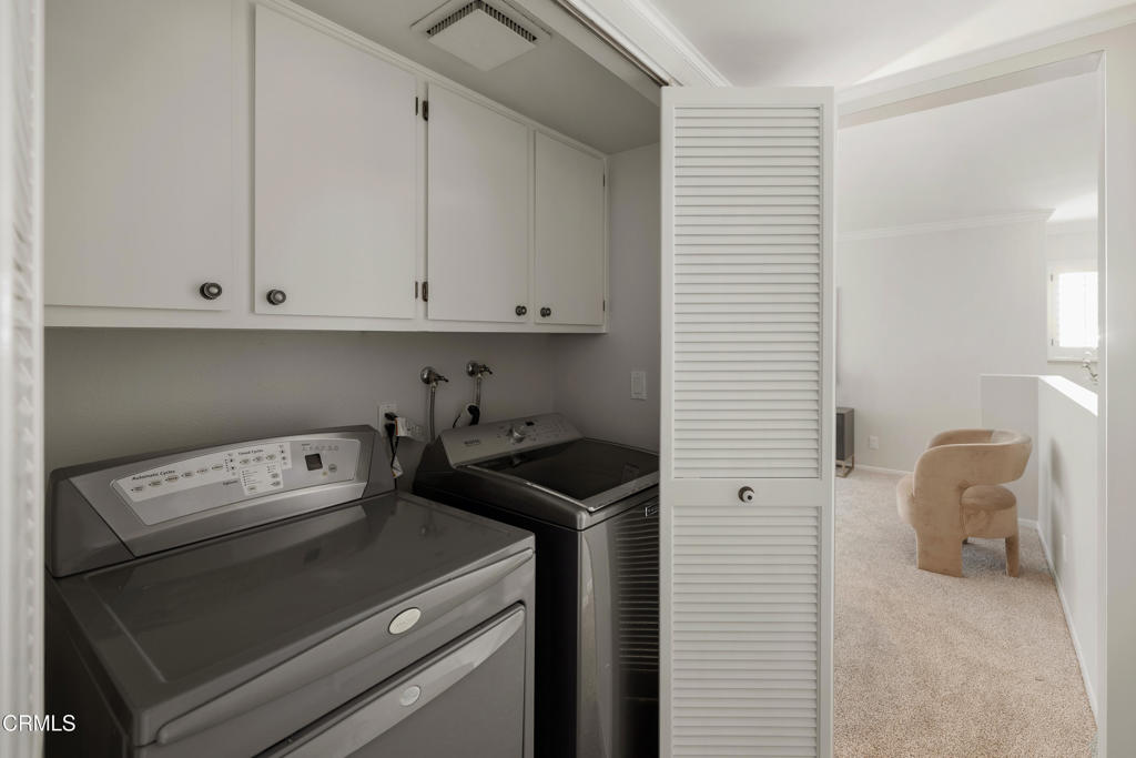 10518 Sunland Boulevard 7