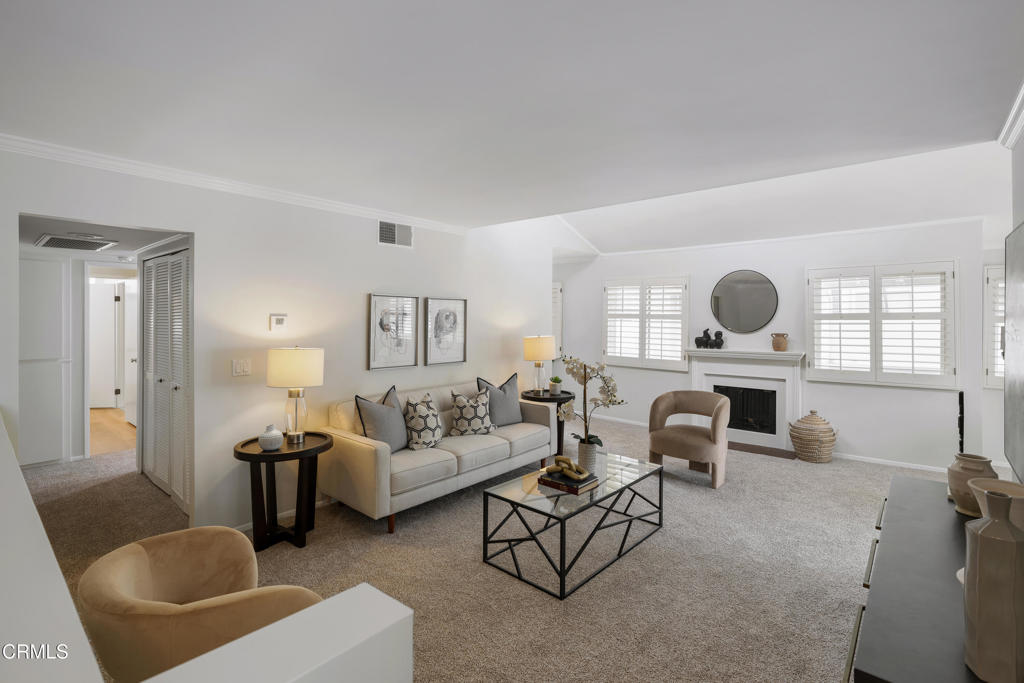10518 Sunland Boulevard 7