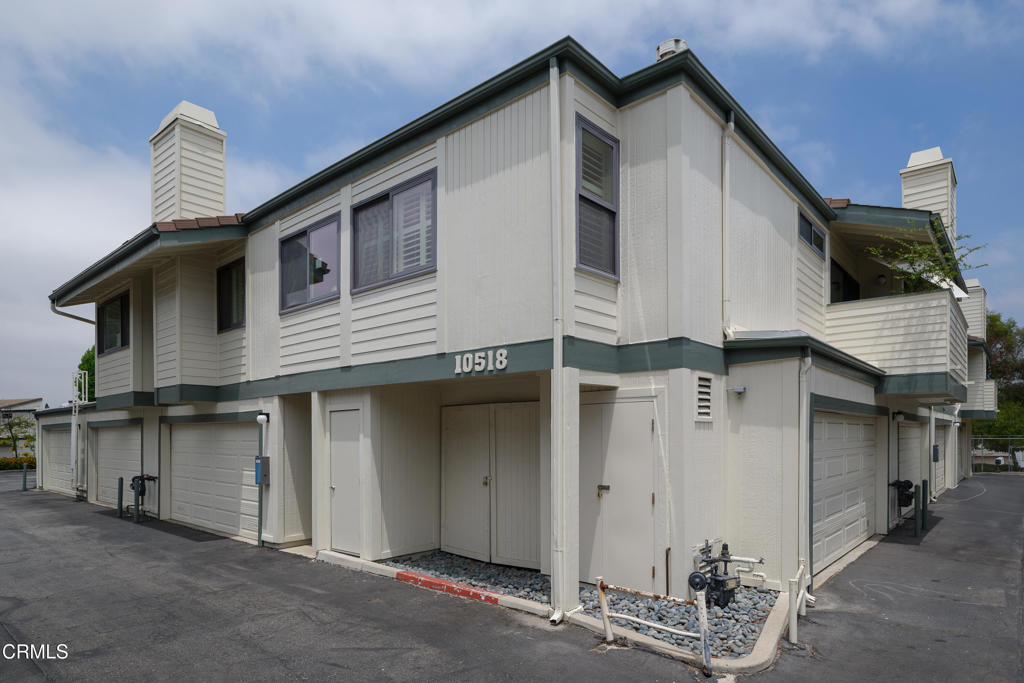 10518 Sunland Boulevard 7