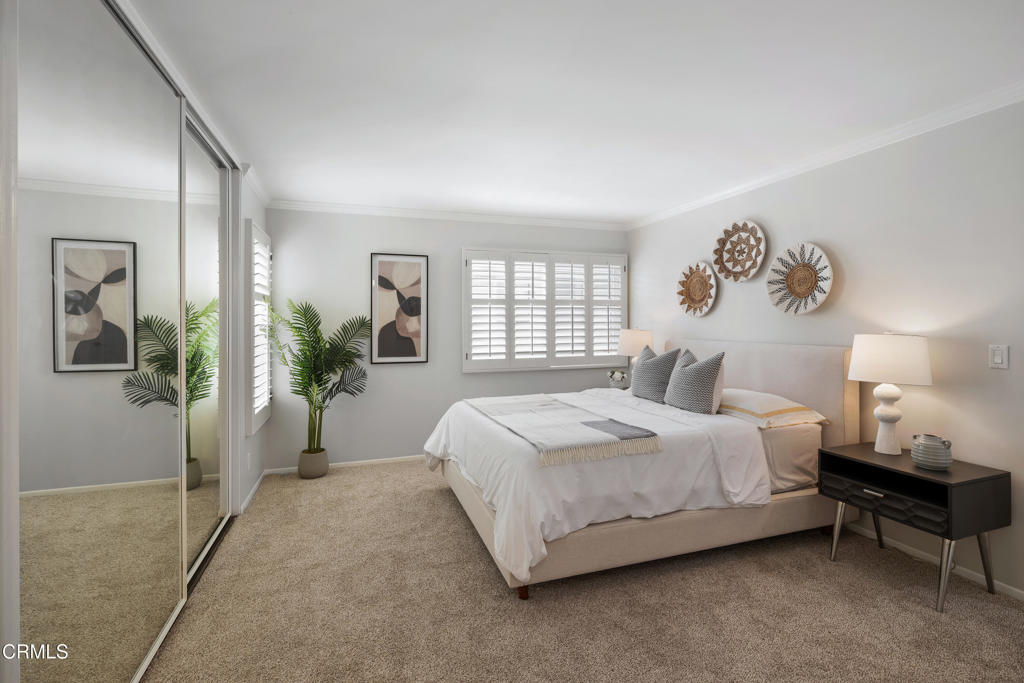 10518 Sunland Boulevard 7