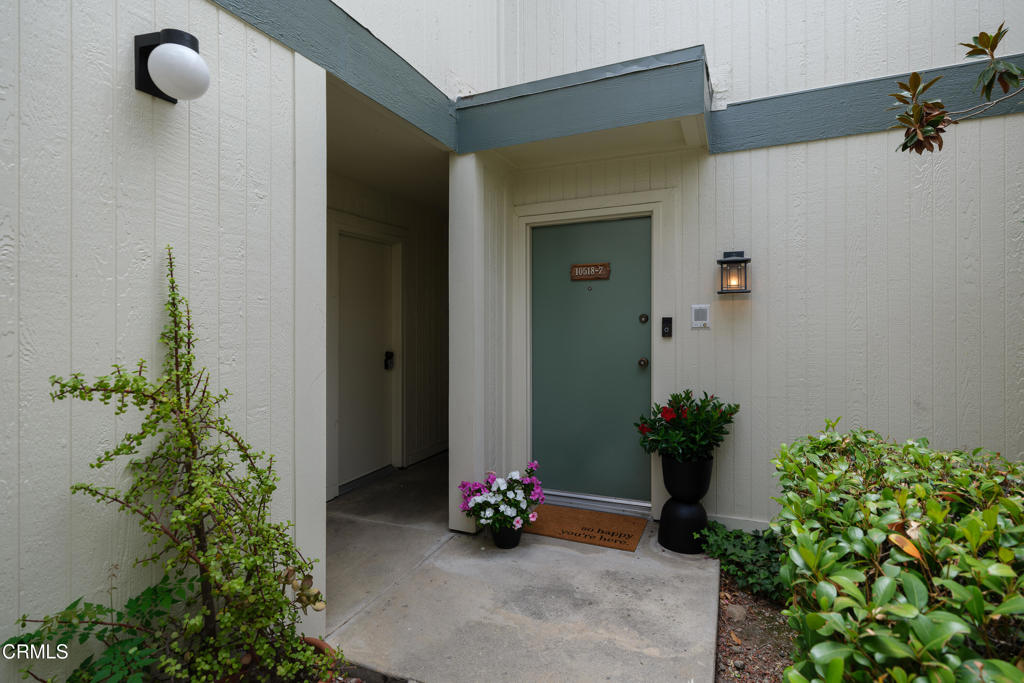 10518 Sunland Boulevard 7