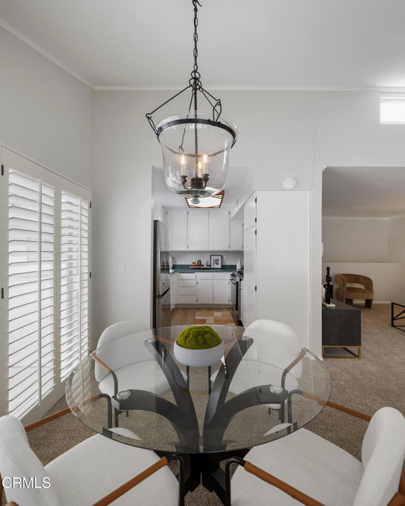 10518 Sunland Boulevard 7