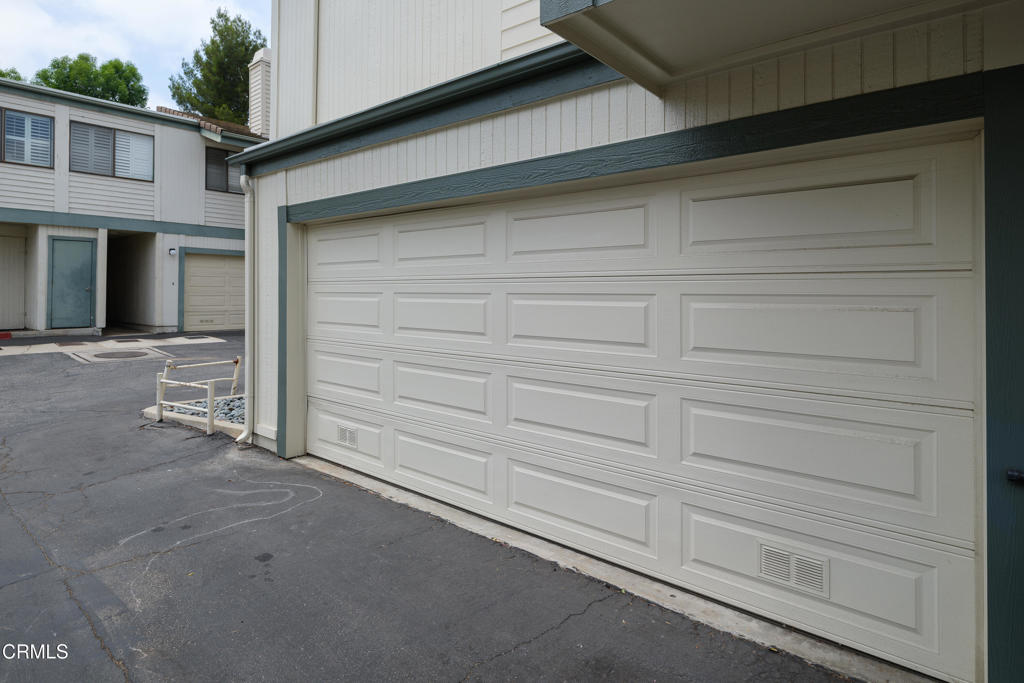 10518 Sunland Boulevard 7