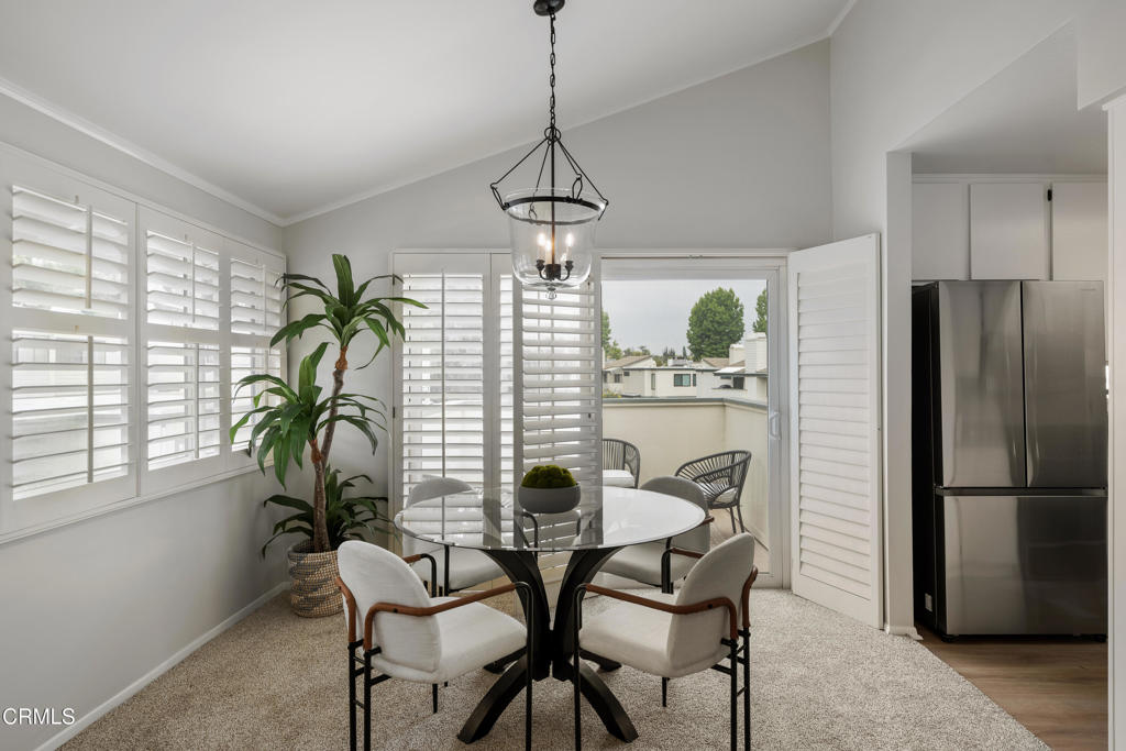 10518 Sunland Boulevard 7