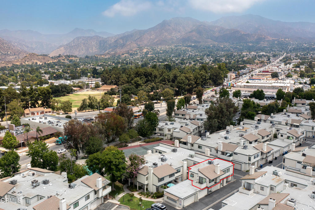 10518 Sunland Boulevard 7