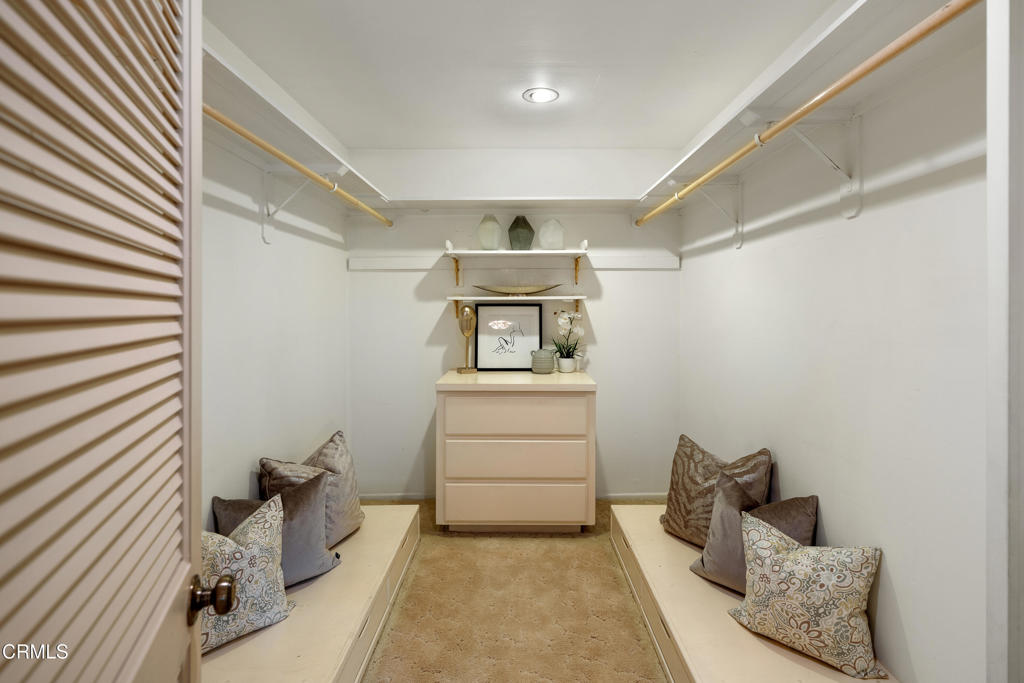 1400 Valley View Road 1