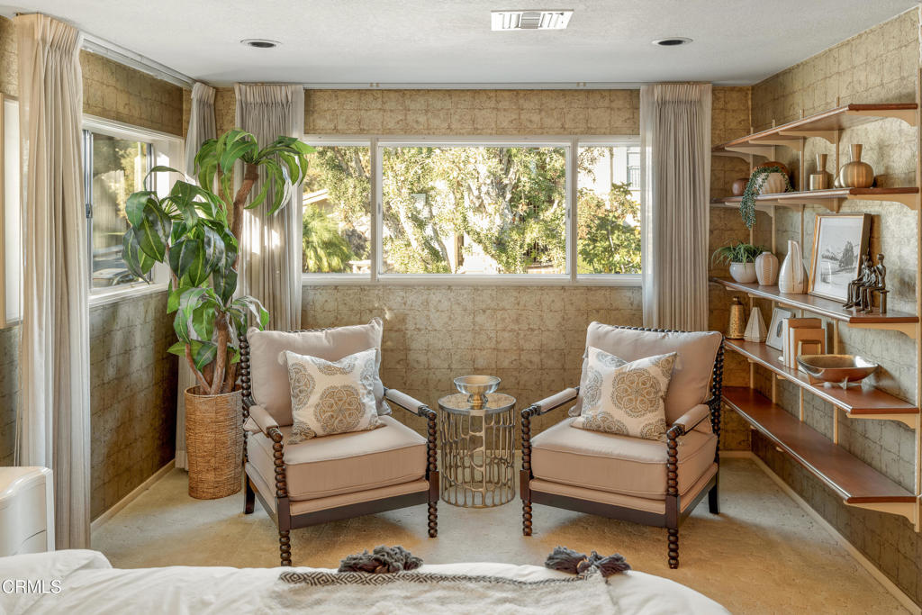 1400 Valley View Road 1