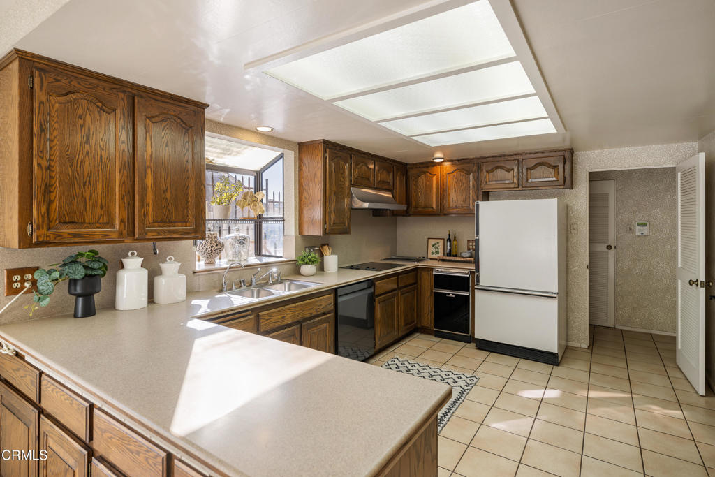 1400 Valley View Road 1