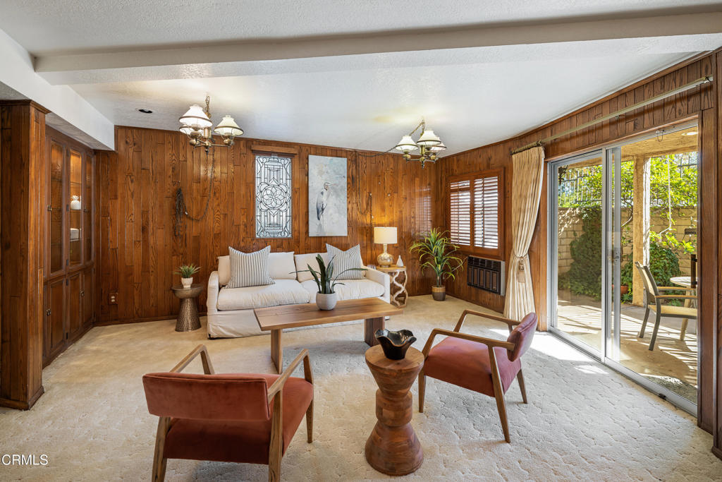 1400 Valley View Road 1