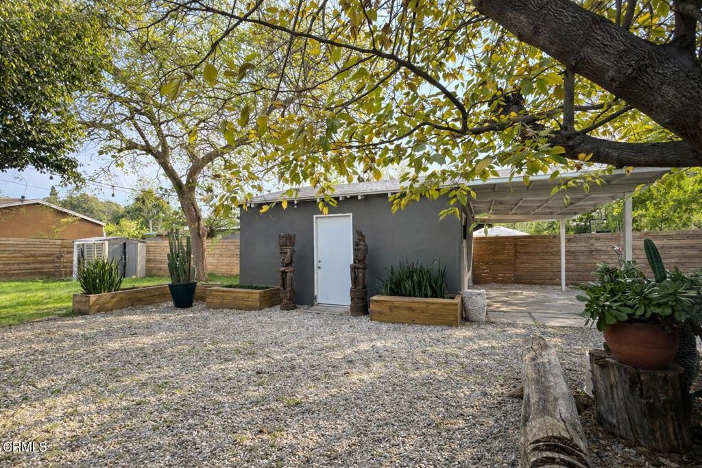 230 W Elmwood Avenue