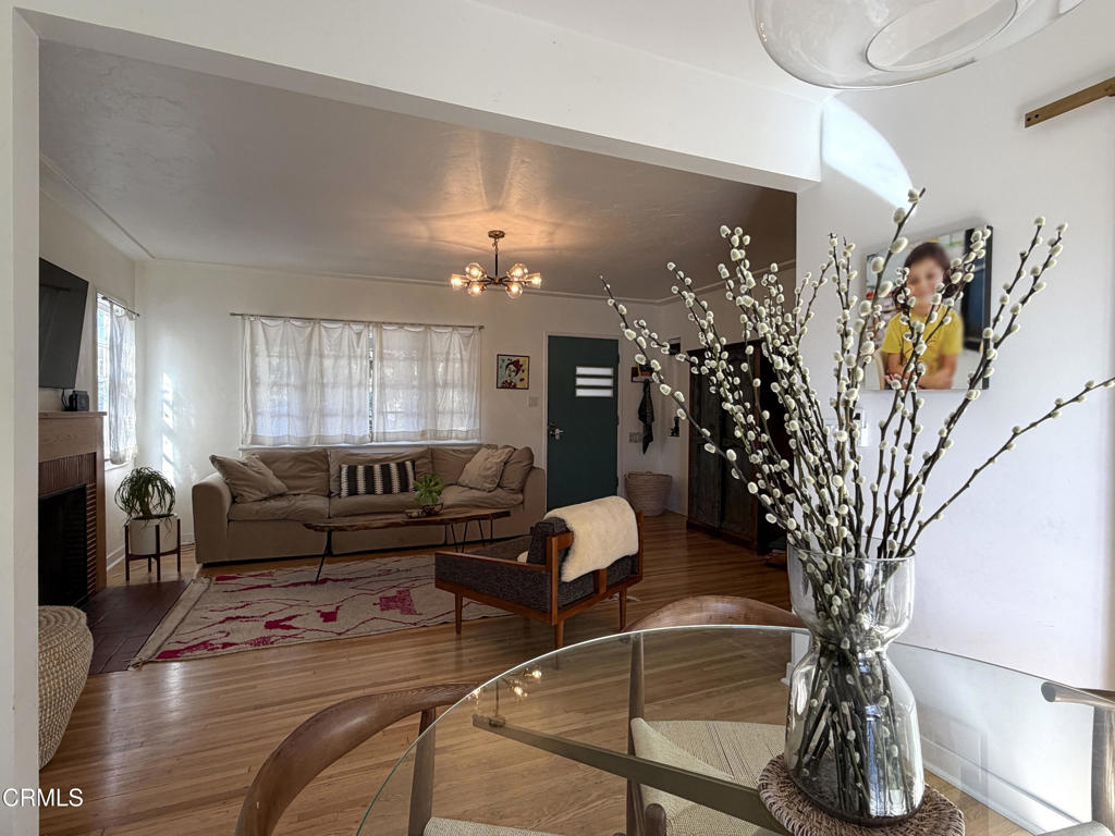 230 W Elmwood Avenue