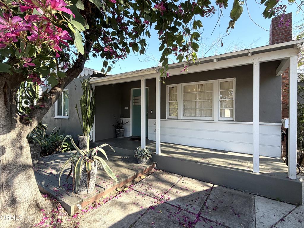 230 W Elmwood Avenue