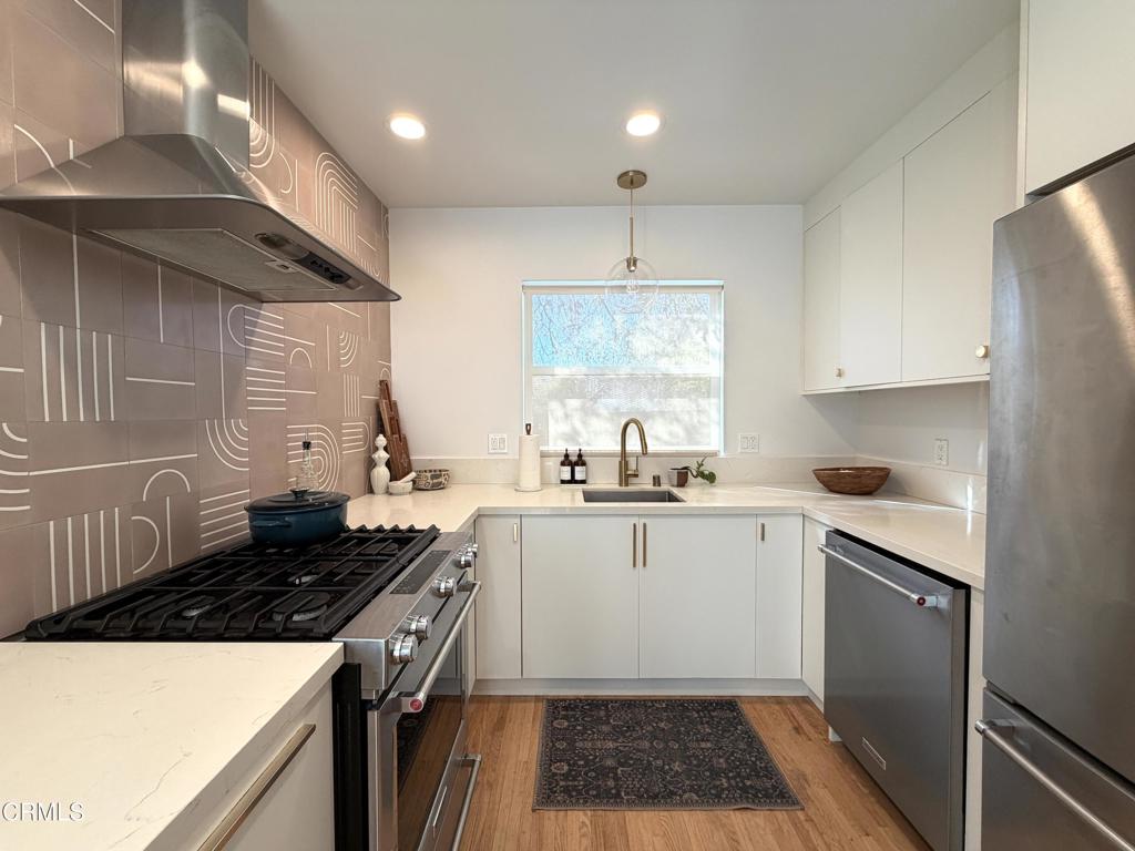 230 W Elmwood Avenue