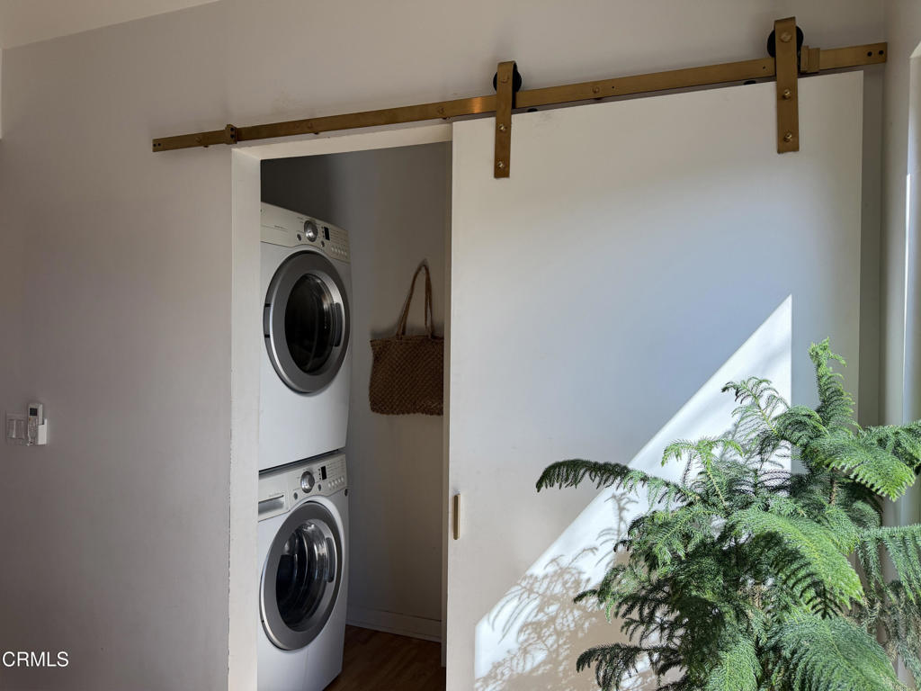 230 W Elmwood Avenue