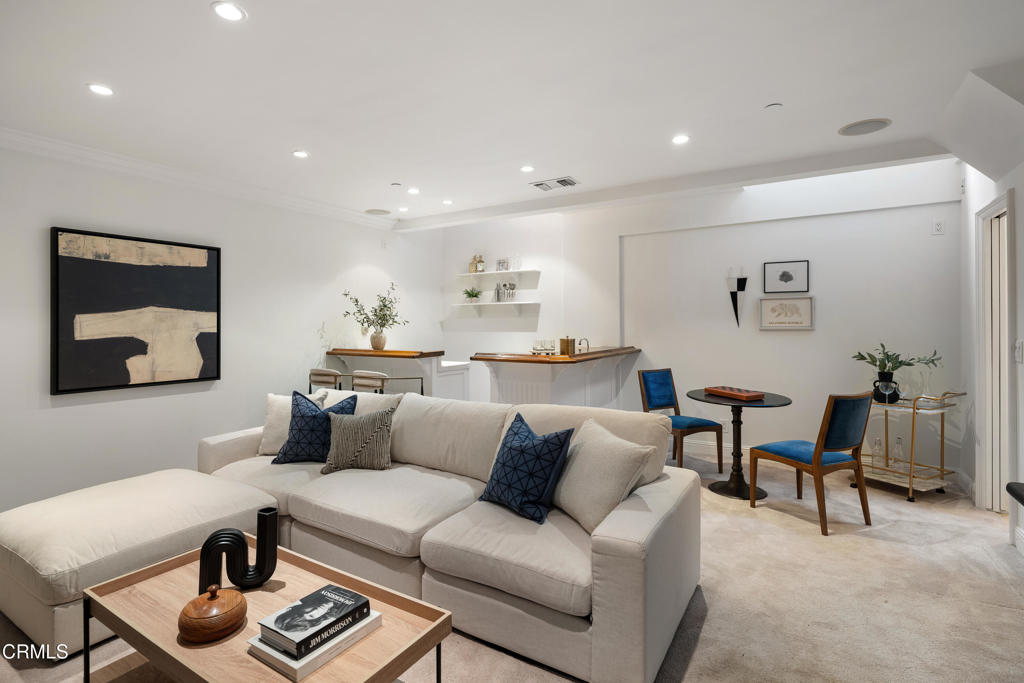 788 E Sierra Madre Boulevard