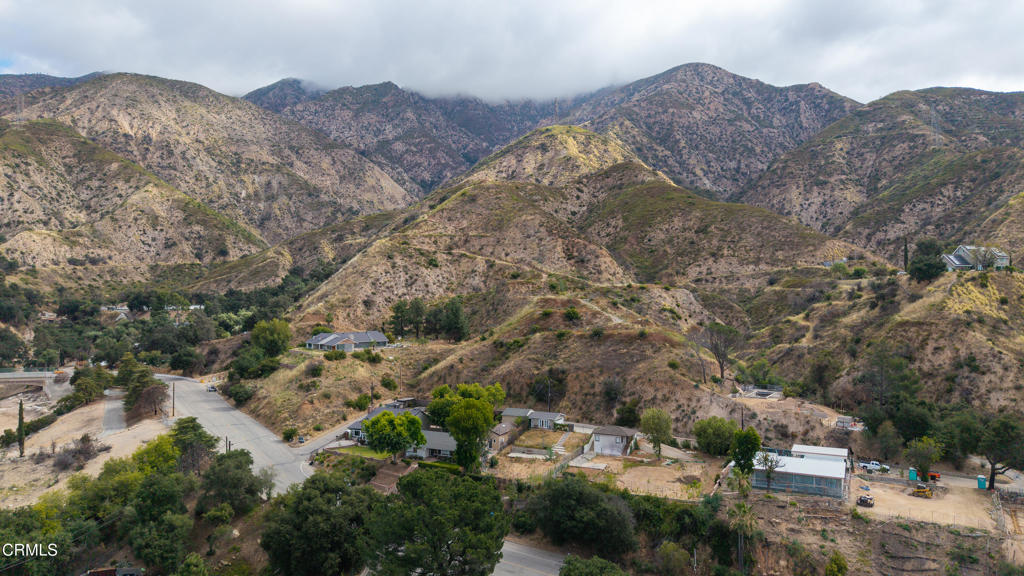 1205 E Loma Alta Drive