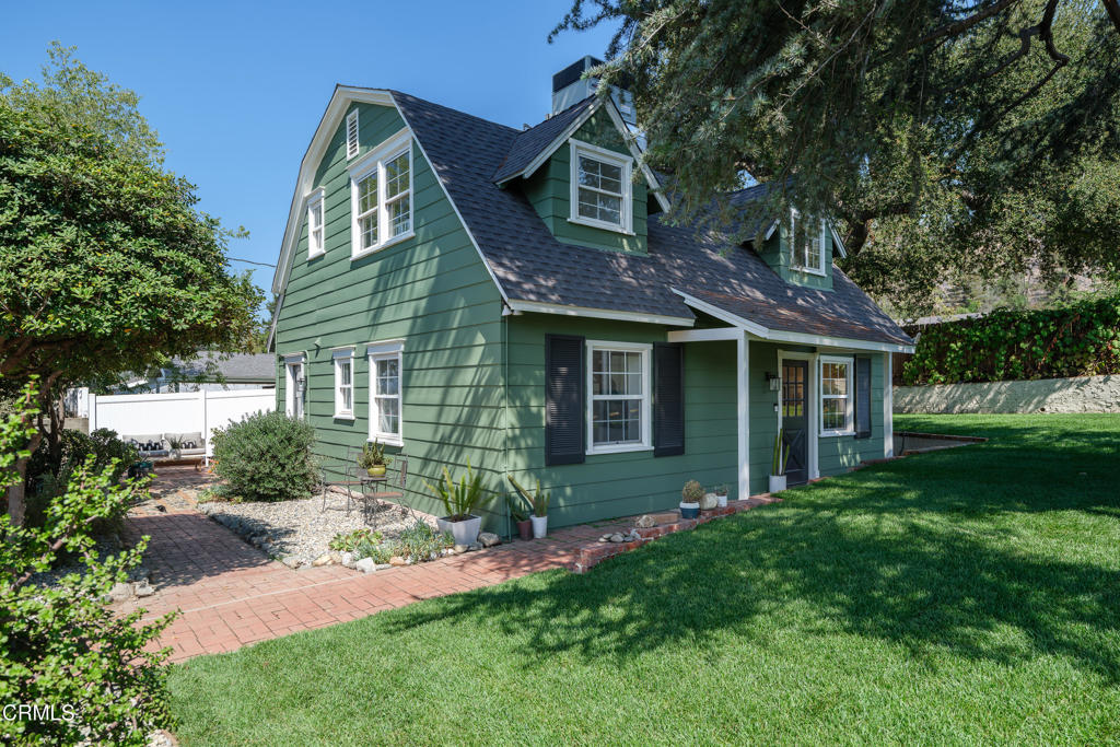 3269 Summit Avenue Altadena Ca Us 91001 P1 29022