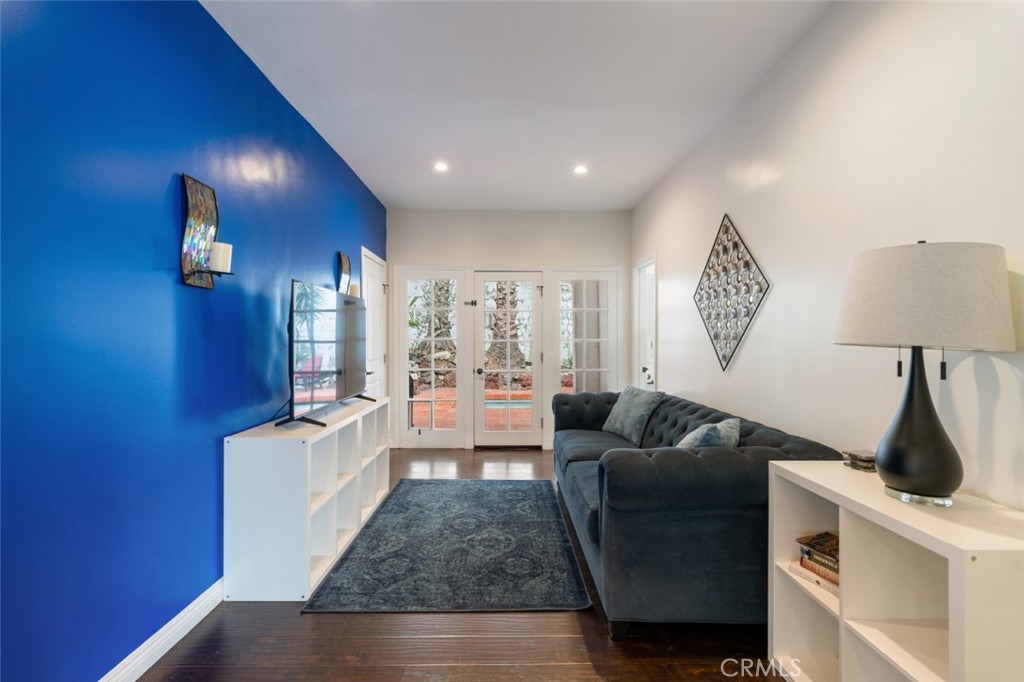 2037 Holly Hill