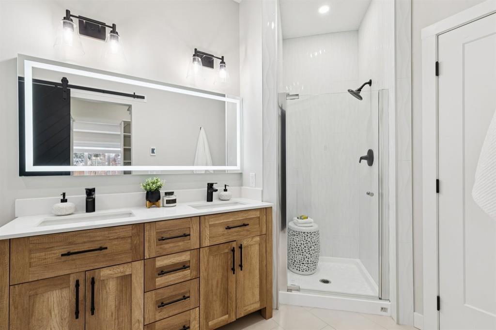 230 Chaparral Place SE