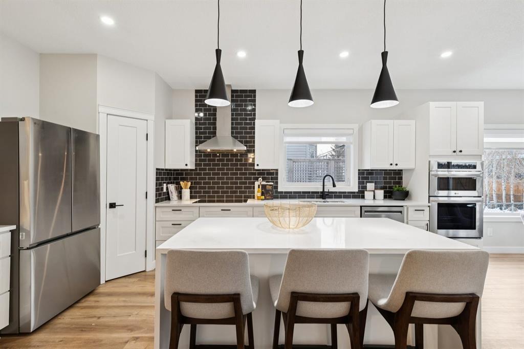 230 Chaparral Place SE