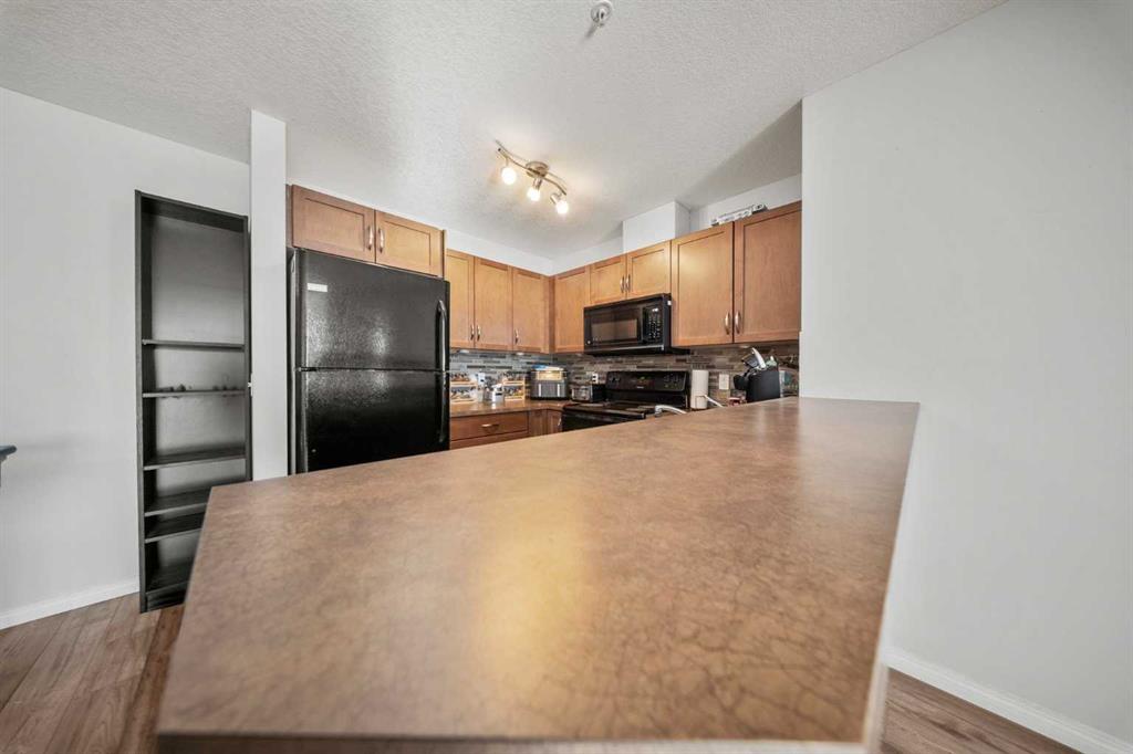 115 Prestwick Villas SE Unit: 2223