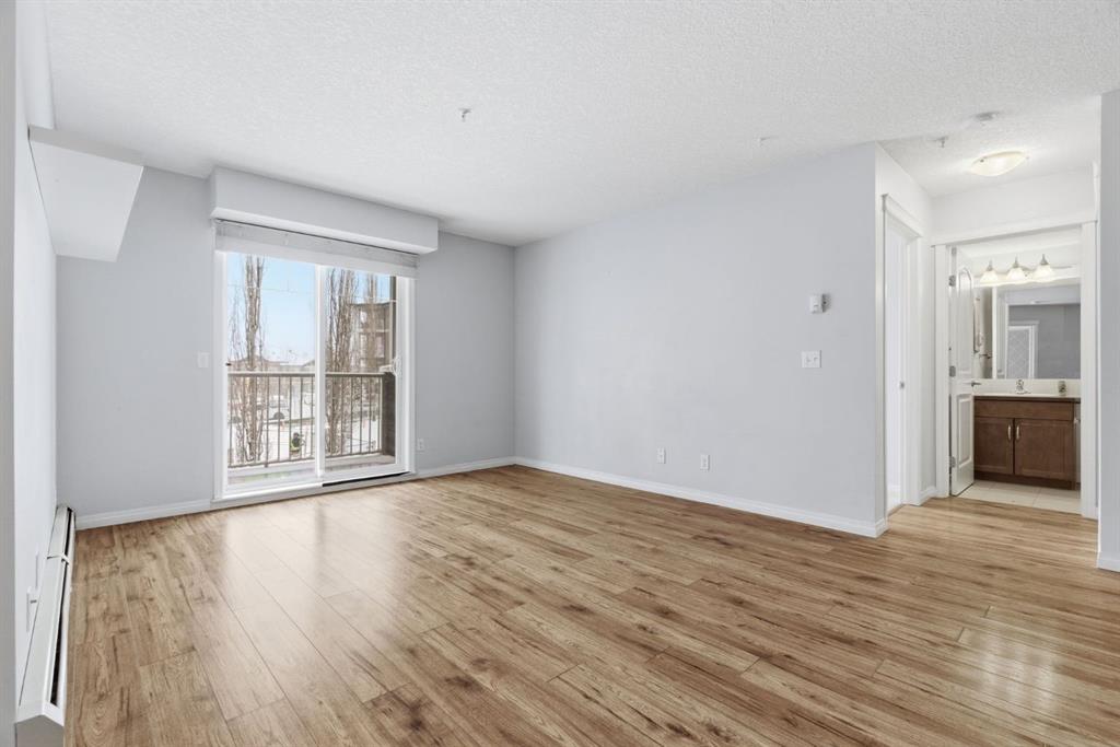 115 Prestwick Villas SE Unit: 2223