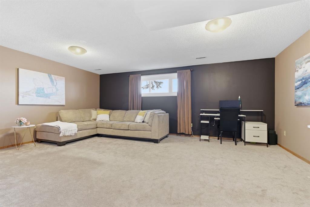 6605 Huntridge Hill NE