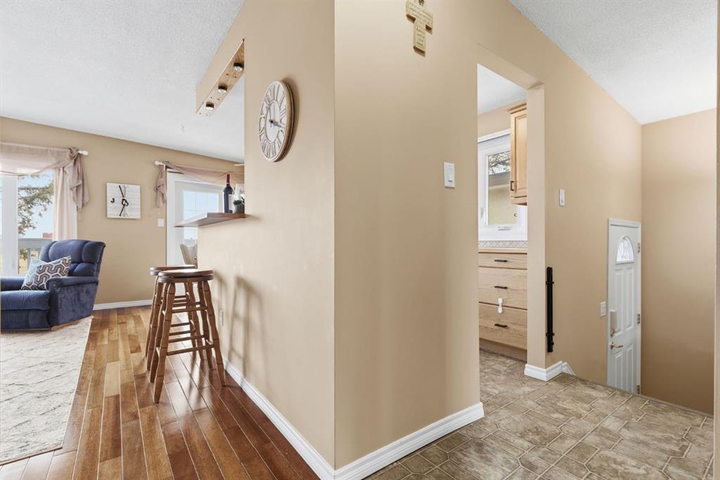 6605 Huntridge Hill NE