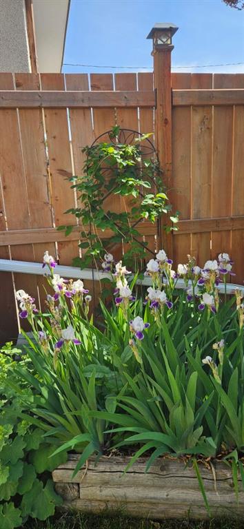 6605 Huntridge Hill NE