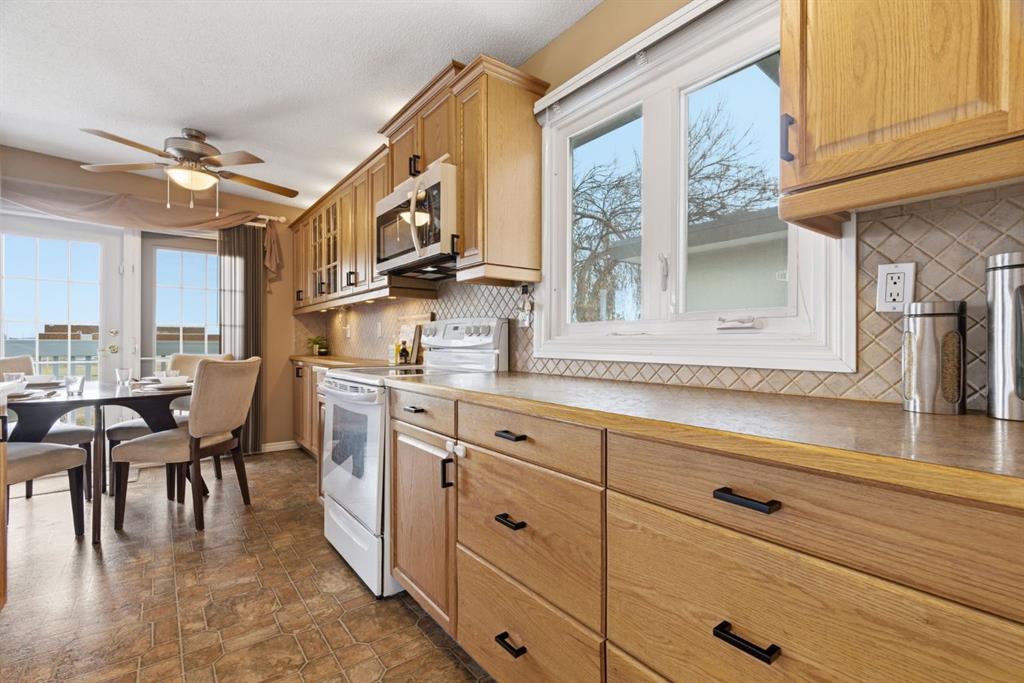 6605 Huntridge Hill NE