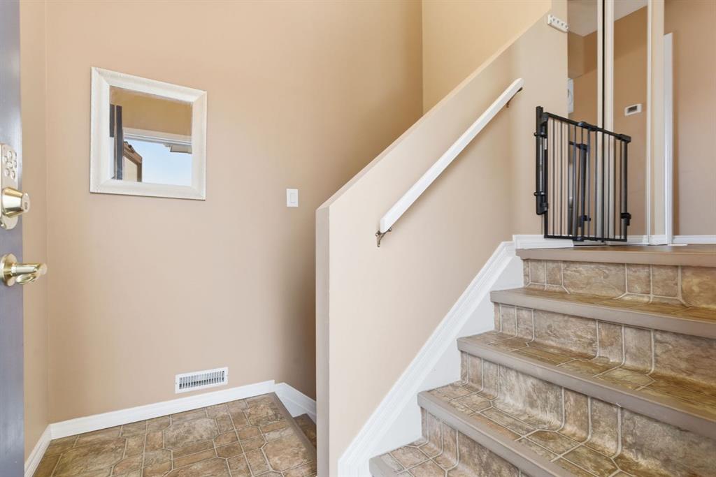 6605 Huntridge Hill NE