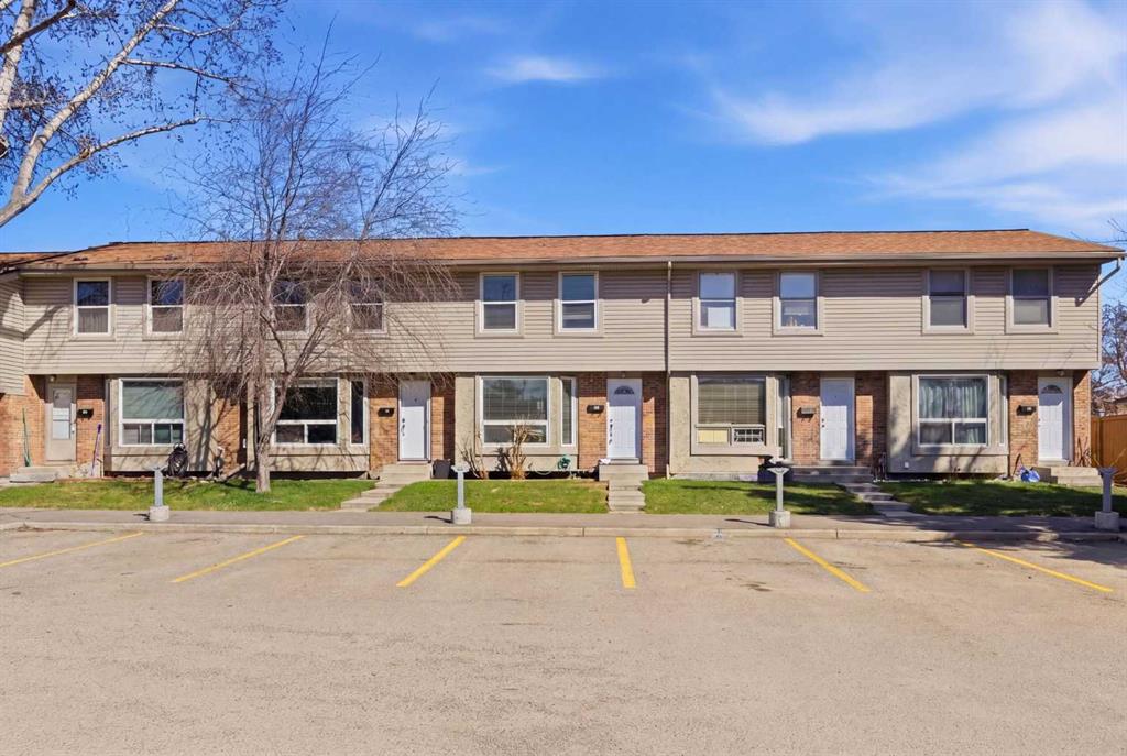 123 Queensland Drive SE Unit: 60