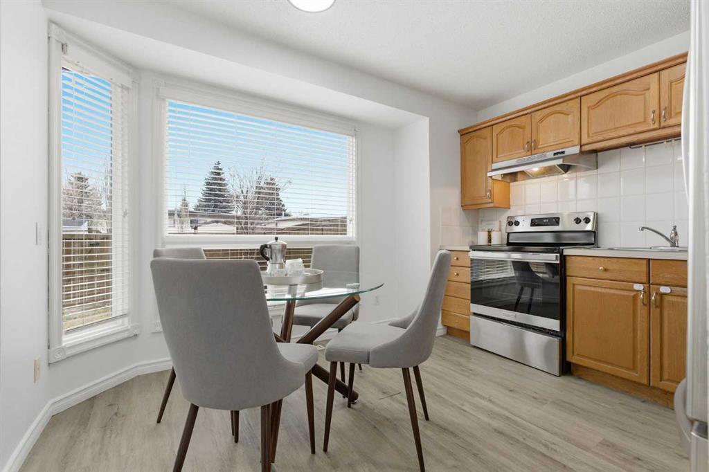 123 Queensland Drive SE Unit: 60