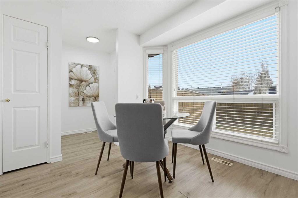 123 Queensland Drive SE Unit: 60