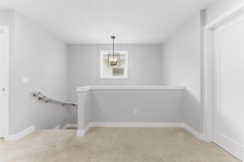 1060 West Lakeview Drive