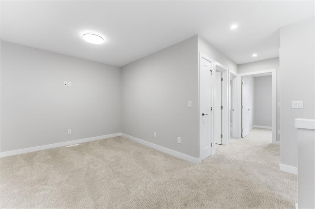 1060 West Lakeview Drive