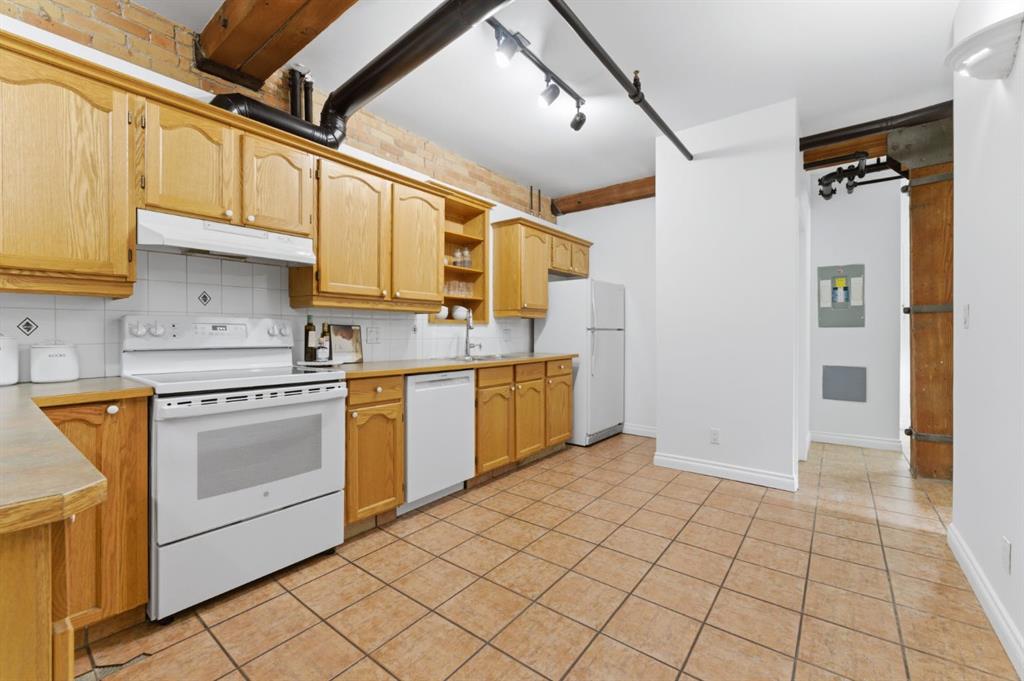 220 11 Avenue SE Unit: 222
