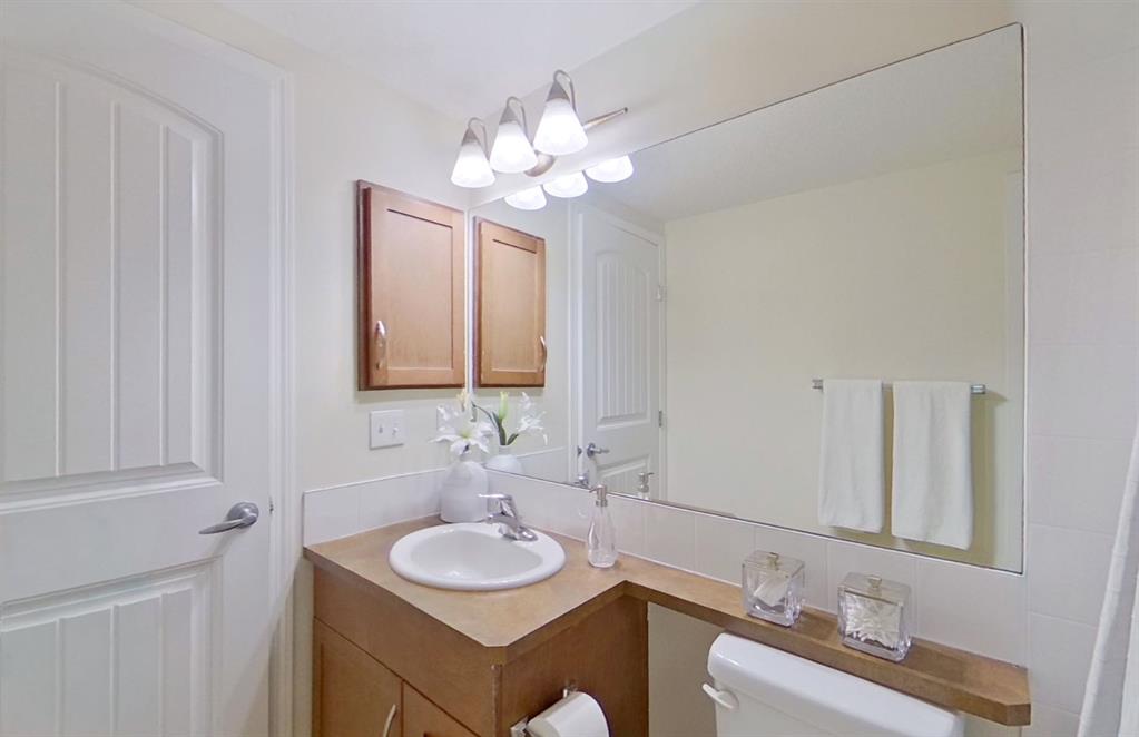 115 Prestwick Villas SE Unit: 2223